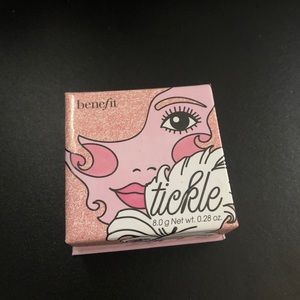 Full Size Benefit highlighter in Tickle